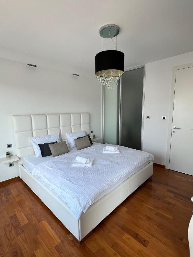 شقة Luxury Laurus Penthouse With Awesome Sea View Primošten المظهر الخارجي الصورة
