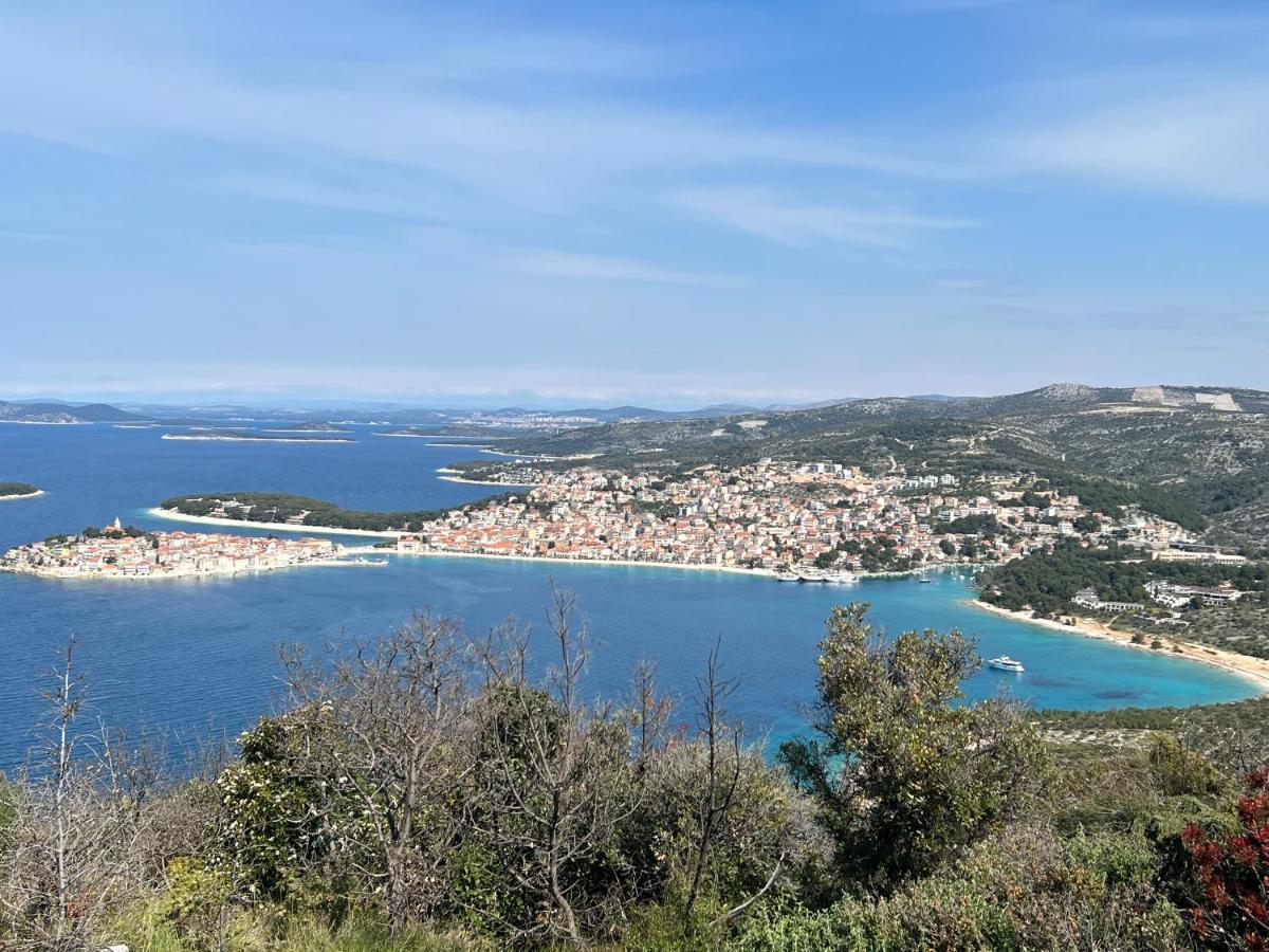 شقة Luxury Laurus Penthouse With Awesome Sea View Primošten المظهر الخارجي الصورة