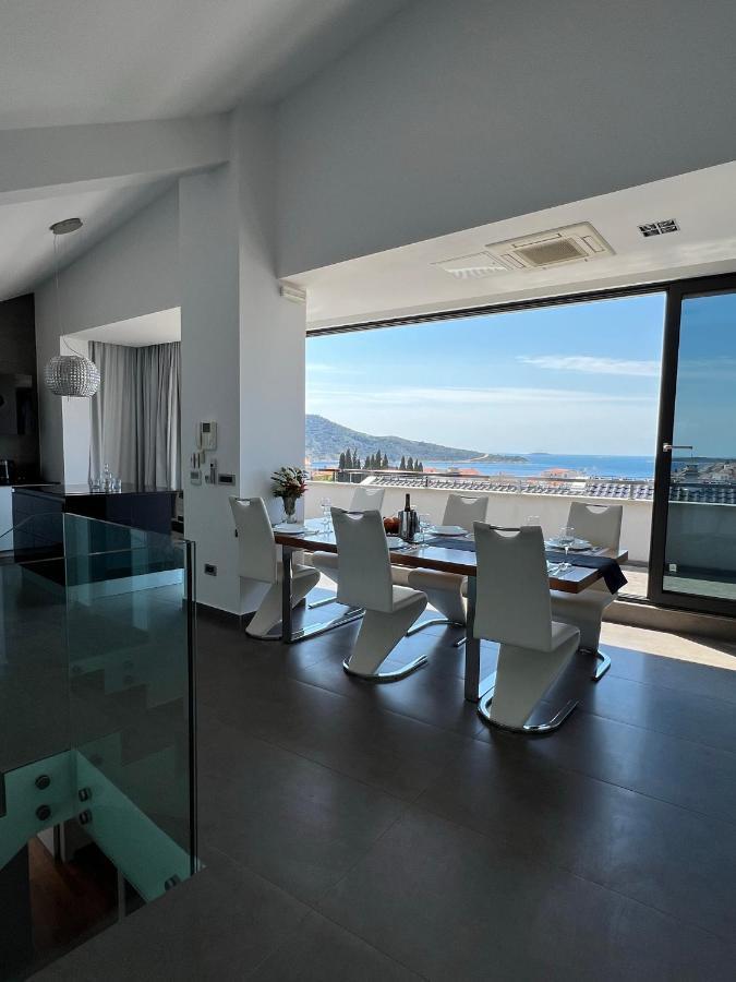 شقة Luxury Laurus Penthouse With Awesome Sea View Primošten المظهر الخارجي الصورة