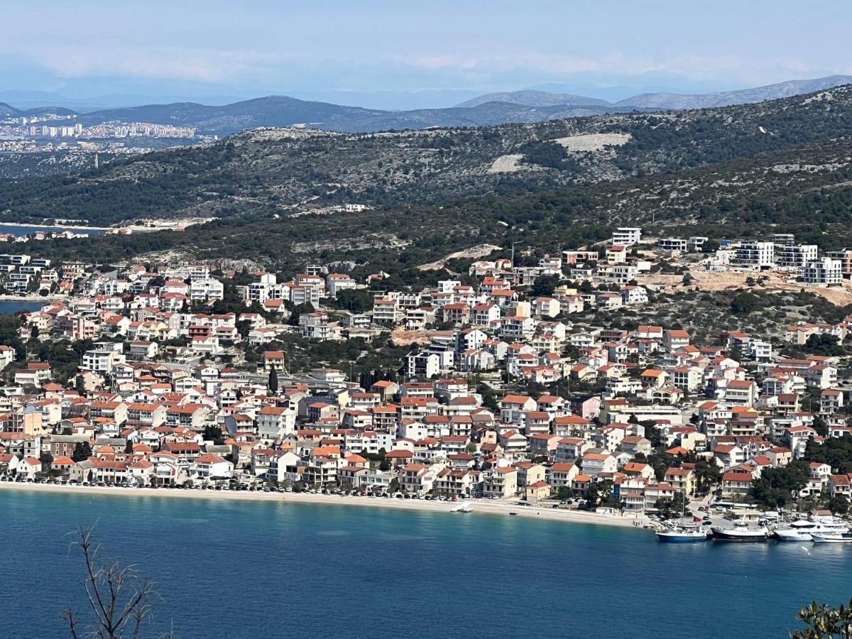 شقة Luxury Laurus Penthouse With Awesome Sea View Primošten المظهر الخارجي الصورة