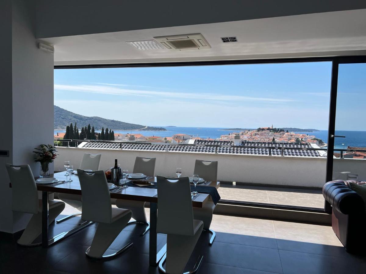 شقة Luxury Laurus Penthouse With Awesome Sea View Primošten المظهر الخارجي الصورة
