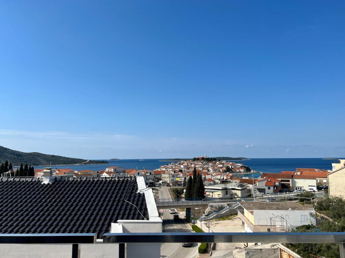 شقة Luxury Laurus Penthouse With Awesome Sea View Primošten المظهر الخارجي الصورة