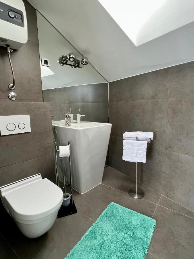 شقة Luxury Laurus Penthouse With Awesome Sea View Primošten المظهر الخارجي الصورة